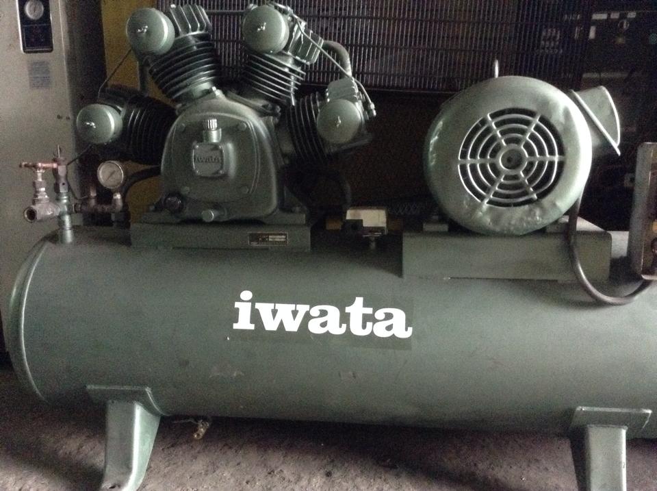 Máy nén khí iwata piston 11 kw
